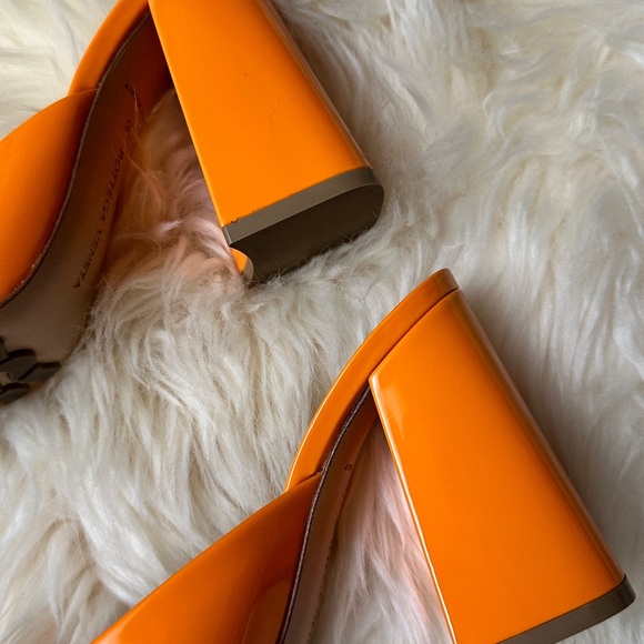 Bottega Veneta Tower Square-Toe Slip-On Pumps - Picture 5 of 13